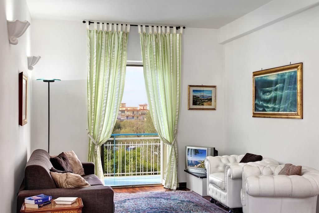 Caruso 1 By Villasandco Rentalsorrento Szoba fotó